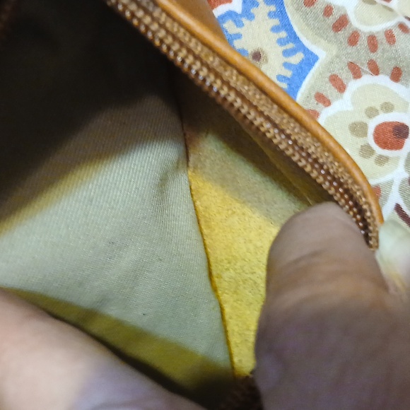 Vera pelle small crossbody. Item #1944 - Picture 6 of 8